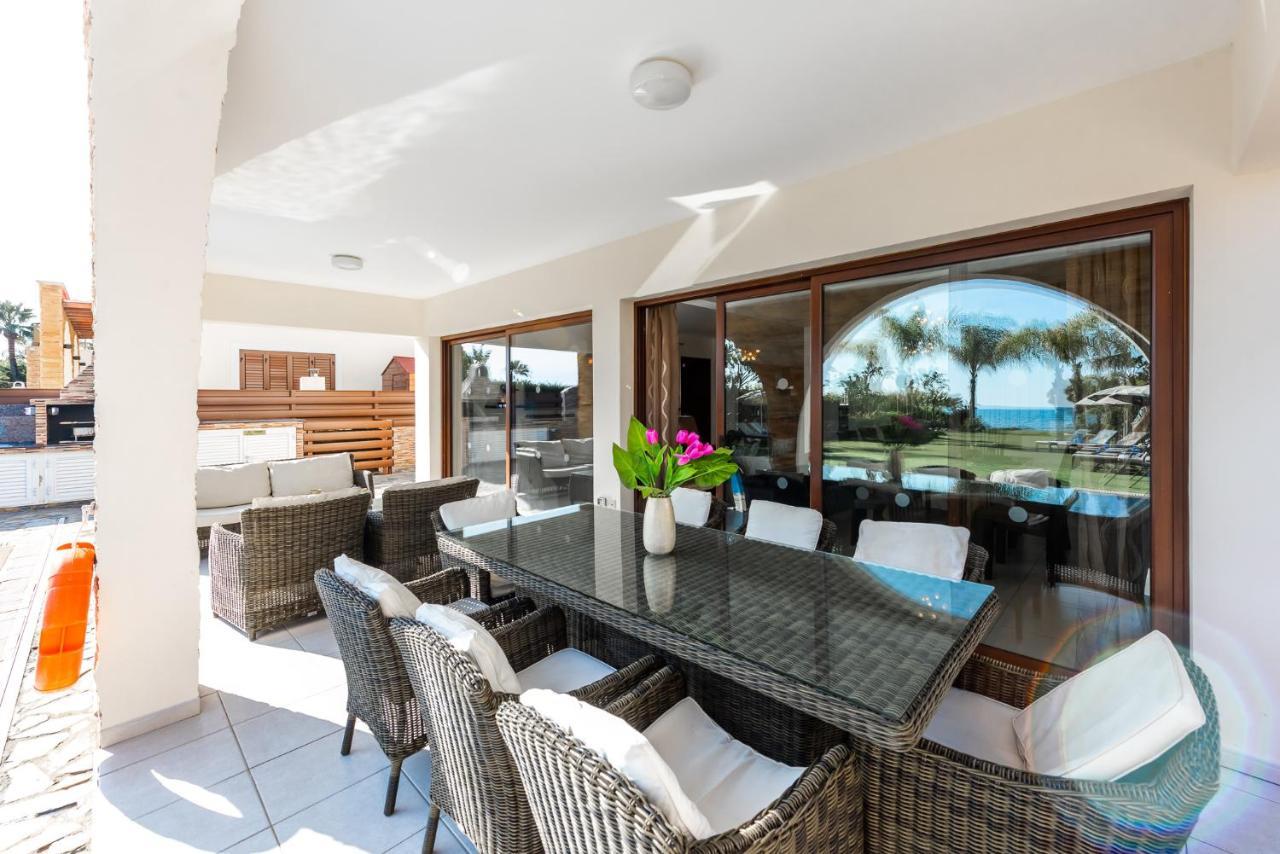 Sea Front Oceanus H2 By Ezoria Villas Agia Napa Buitenkant foto