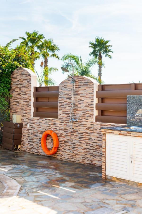 Sea Front Oceanus H2 By Ezoria Villas Agia Napa Buitenkant foto