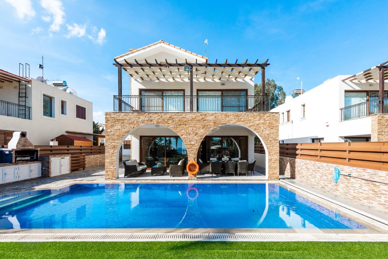 Sea Front Oceanus H2 By Ezoria Villas Agia Napa Buitenkant foto