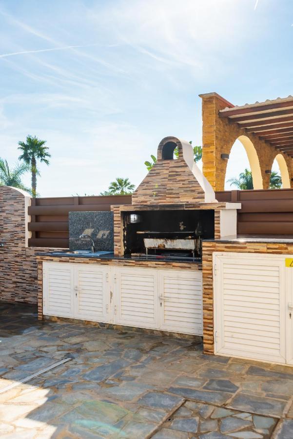 Sea Front Oceanus H2 By Ezoria Villas Agia Napa Buitenkant foto