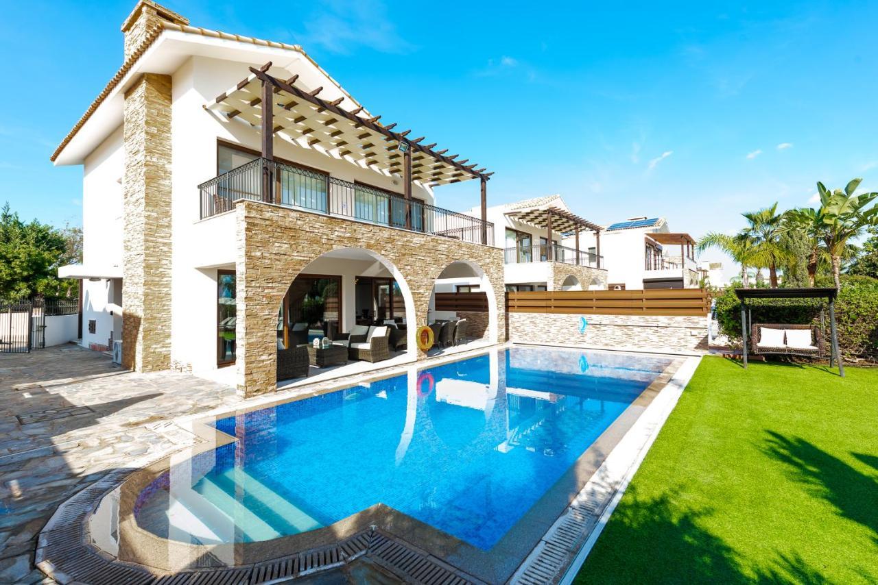 Sea Front Oceanus H2 By Ezoria Villas Agia Napa Buitenkant foto