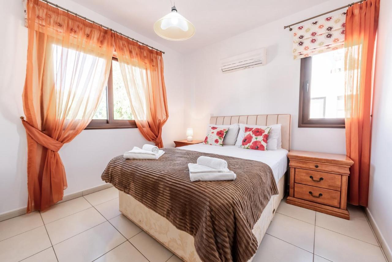 Sea Front Oceanus H2 By Ezoria Villas Agia Napa Buitenkant foto