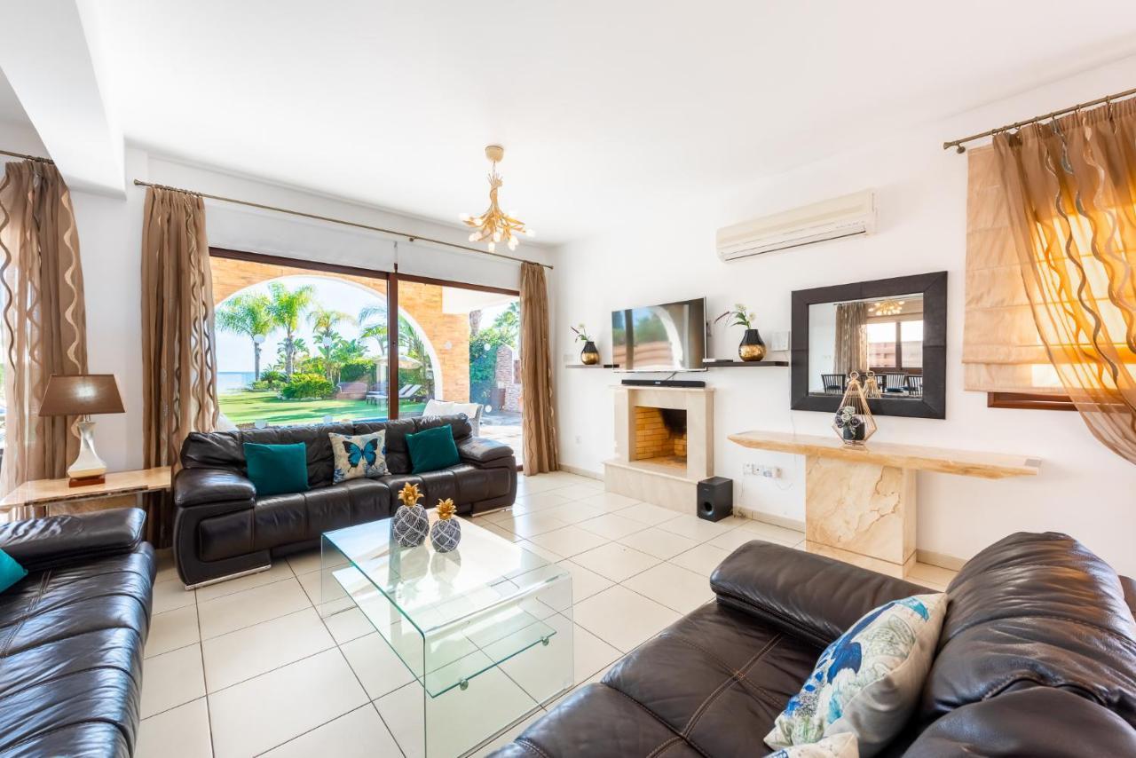 Sea Front Oceanus H2 By Ezoria Villas Agia Napa Buitenkant foto