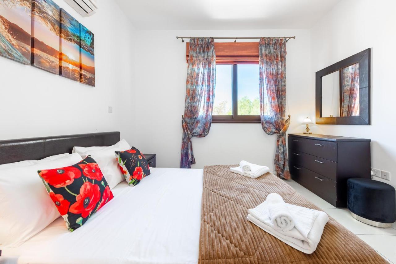 Sea Front Oceanus H2 By Ezoria Villas Agia Napa Buitenkant foto