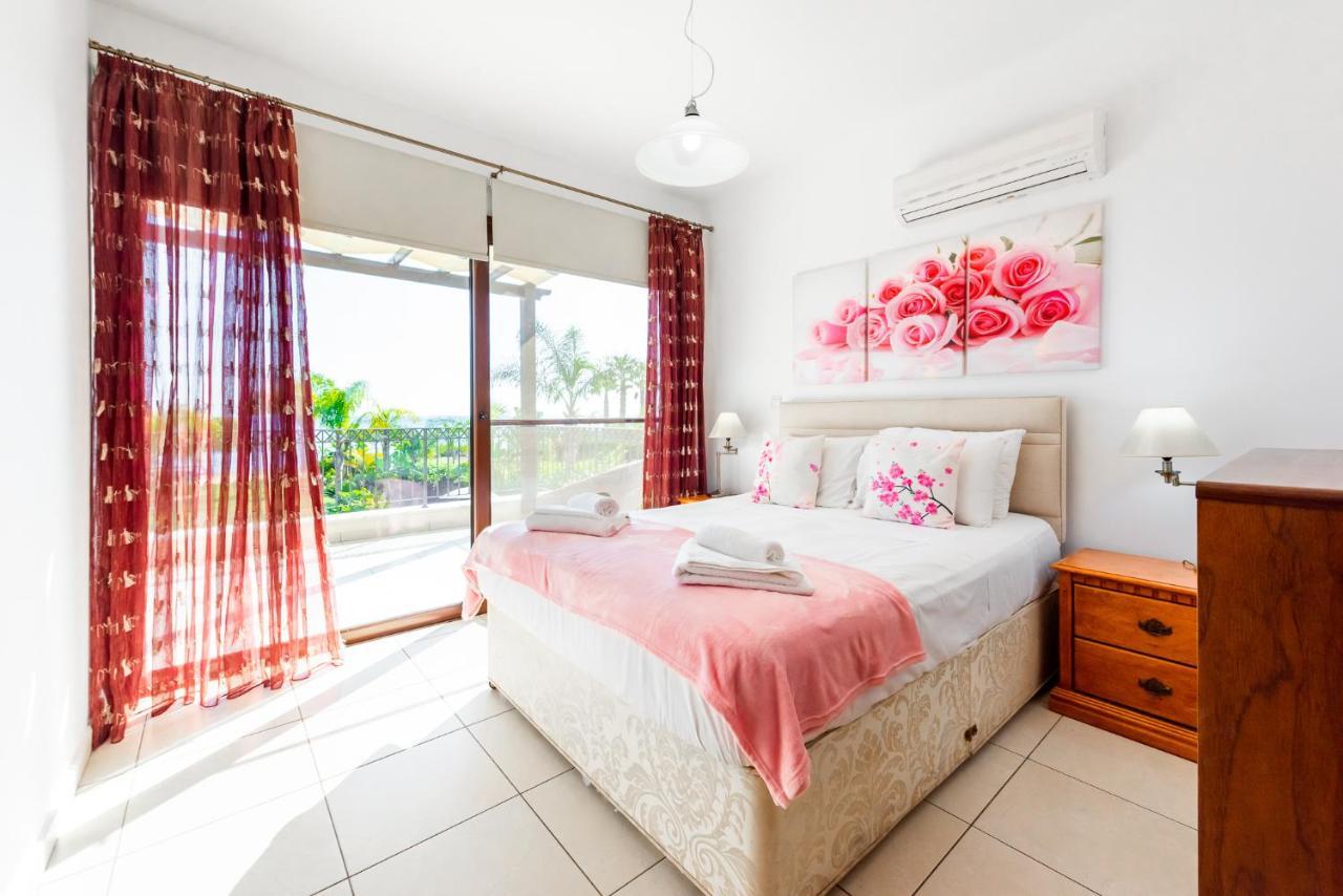 Sea Front Oceanus H2 By Ezoria Villas Agia Napa Buitenkant foto