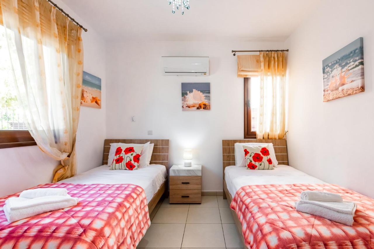 Sea Front Oceanus H2 By Ezoria Villas Agia Napa Buitenkant foto