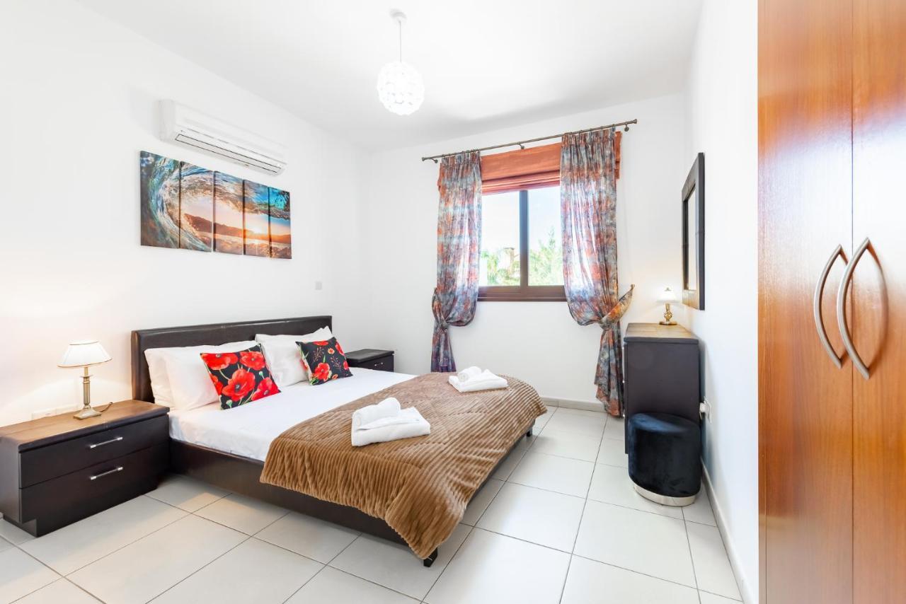 Sea Front Oceanus H2 By Ezoria Villas Agia Napa Buitenkant foto